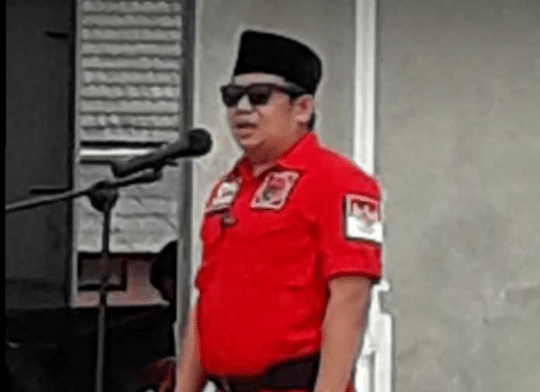 Ketua DPC PDIP Kabupaten Tangerang, H. Irvansyah saat memimpin upacara Peringatan HUT PDI Perjuangan (PDIP) ke-49, yang jatuh pada, Senin (10/1/2022).