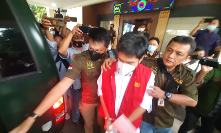 Tersangka Pemerasan, Mantan Kabid Bea Cukai Soekarno - Hatta Resmi Ditahan