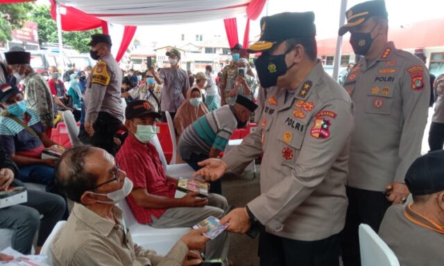 Serbuan Vaksinasi Lansia Kolaborasi Polres Metro Tangerang Kota dan Pemkot, 18 Mobil Vaksin Dikerahkan