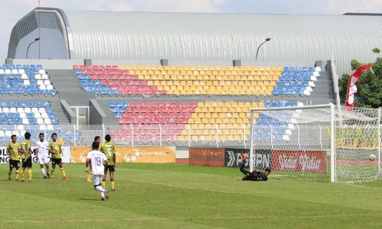 Berlangsung di Stadion Benteng, Bermain Terbuka Persikutim Vs Belitong FC Imbang