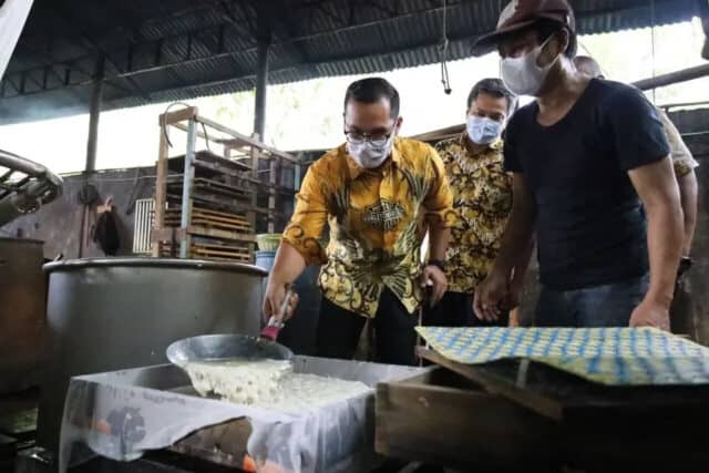 Sempat Langka, Wakil Walikota Tinjau Langsung Pabrik Tahu di Ciputat Timur