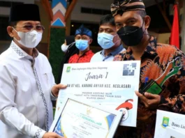 Berkontribusi Aktif Pada Kota Tangerang, Sachrudin Serahkan Penghargaan dan Hadiah