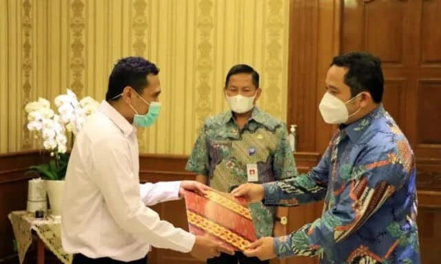 Walkot Tangerang Serahkan SK P3K Tenaga Kesehatan