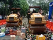 Hasil Penegakan Perda, HUT Kota Tangerang Ribuan Botol Miras Dimusnahkan