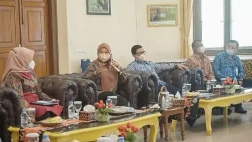 Bupati Irna Bareng Kanwil DJKN Banten & KPKNL Bahas Lelang Aset Kendaraan Bermotor di Pandeglang