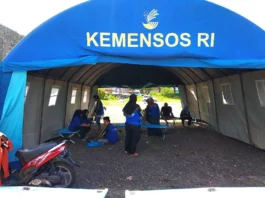 Tim Gerak Cepat (TGC) Kabupaten Pandeglang membuat dapur umum di lokasi banjir.