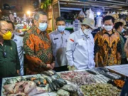 Antisipasi Lonjakan Harga Jelang Ramadhan Wali Kota Bersama Wakil Menteri Pertanian Sidak Pasar