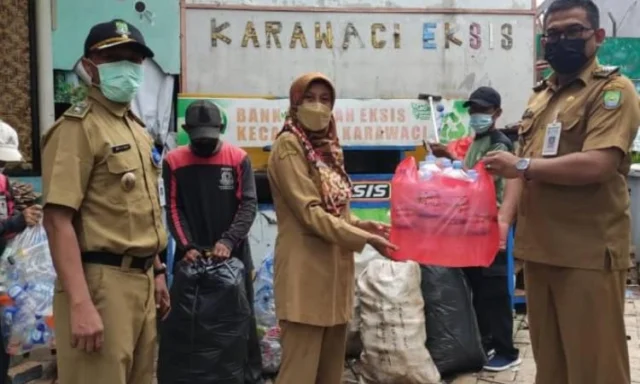 DLH Kota Tangerang Kumpulkan 1.602 Kg Sampah Hasil Sedekah