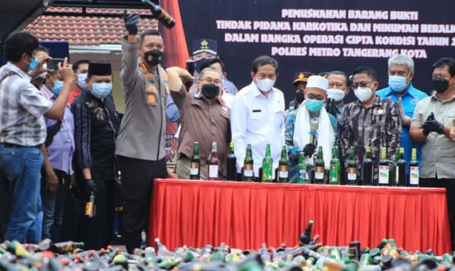 Jelang Puasa, Pemusnahan Narkotika dan Ribuan Botol Miras Polrestro Tangerang Kota