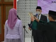 Bupati Tangerang Ahmed Zaki Iskandar melantik Finny Widiyanti sebagai Direktur Utama Perum Pasar Niaga Kerta Raharja.