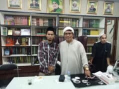 Senator Banten Habib Ali Alwi Gelar Peringatan Nuzulul Qur’an di Tangsel, Begini Pesannya Anggota Dewan Perwakilan Daerah Republik Indonesia (DPD RI) asal Banten, Habib Ali Alwi. (di tengah)