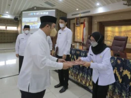 Wali Kota Tangerang Serahkan SK CPNS Tahun 2021