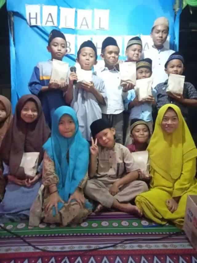 Para peserta lomba yang diadakan oleh Pemuda Guradog Barat di Mushola Nurul Hidayah, Kampung Guradog, Desa Citorek Timur, Kecamatan Cibeber, Kabupaten Lebak.
