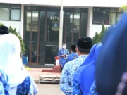 Tampak Bupati Serang Ratu Tatu Chasanah saat menjadi Pembina Upacara Hari Kesadaran Nasional yang dirangkai dengan Hari Pendidikan Nasional (Hardiknas) Tahun 2022.