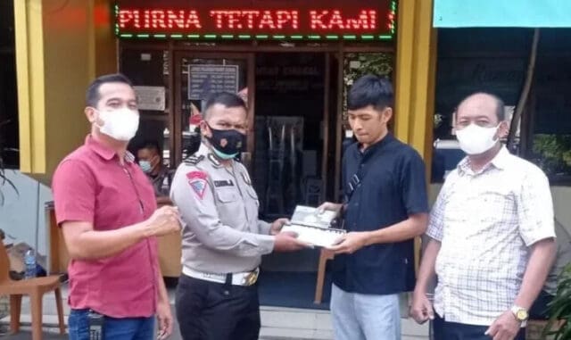 Tanpa Diskriminasi, Timsus Samsat Cikokol Prioritaskan Penyandang Disabilitas