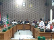 APDESI Kabupaten Lebak datangi Komisi I DPRD Lebak bahas sistem Bank BJB Lebak persulit pemerintah desa.