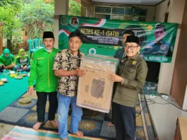 Ahyani Anibhani Anggota DPRD Kabupaten Tangerang fraksi PPP saat bersama warga dalam kegiatan reses.