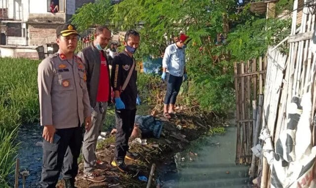 Mayat Pria Tergeletak di Pinggir Sawah di Neglasari