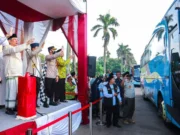 Wali Kota Lepas Keberangkatan 389 Calon Jemaah Haji Asal Tangsel