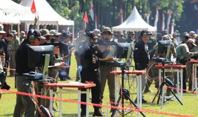 HUT Bhayangkara ke- 76, Pati Polri Vs Wartawan Lomba Menembak Piala Kapolri