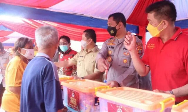 Hari Bhayangkara ke-76, Ribuan Sembako di Sebar Polisi di Kota Tangerang Serentak