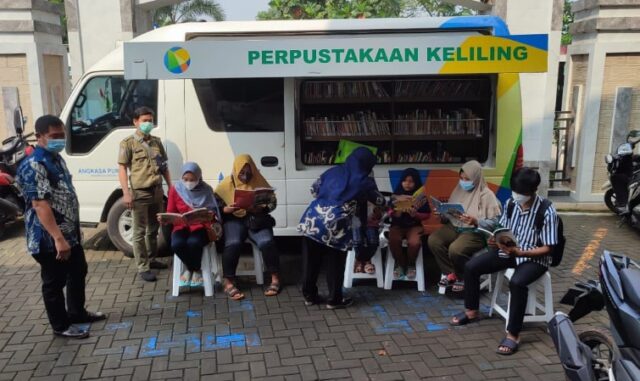 Perpustakaan Keliling DPAD Kota Tangerang, Dekatkan Masyarakat Pada Literatur