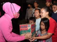 Peduli Pengungsi Banjir, Bhayangkari Cabang Polrestro Tangerang Kota Salurkan Bantuan Peduli Pengungsi Banjir, Bhayangkari Cabang Polrestro Tangerang Kota Salurkan Bantuan