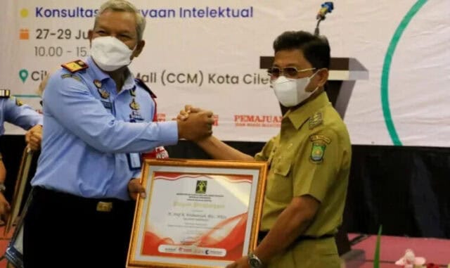 Pemkot Tangerang Terima Penghargaan Kemenkumham
