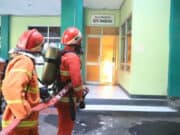 Belajar Cepat Tanggap Tangani Kebakaran di Perkantoran, Mau? Hubungi BPBD