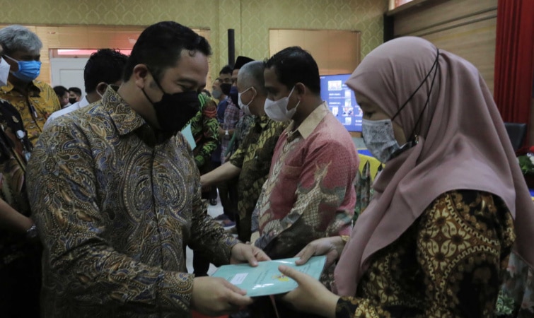 1.046 Sertifikat Tanah Diserahkan Langsung Kepada Masyarakat Kota Tangerang