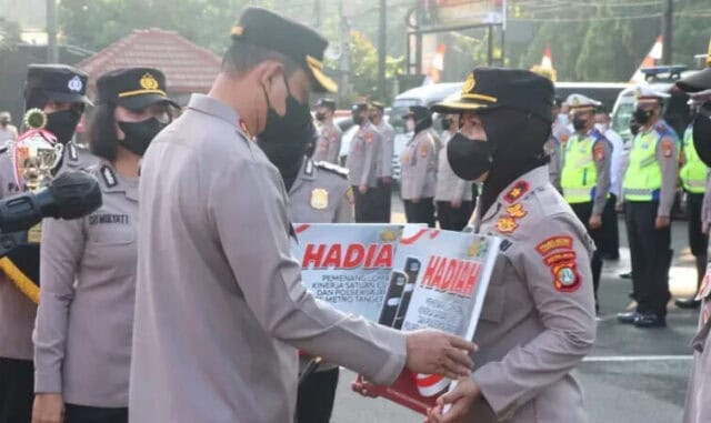 Kinerja Jajaran, Kapolres Metro Tangerang Kota Berikan Reward dan Punishment