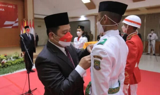 Upacara di Lapangan Ahmad Yani, 51 Anggota Paskibraka Kota Tangerang Dikukuhkan