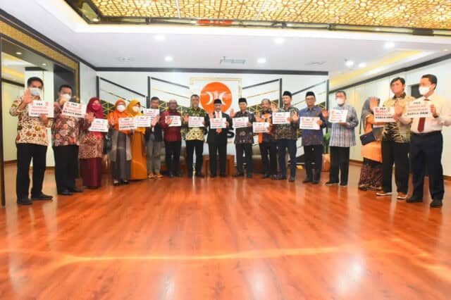 Walk Out dari Rapat Paripurna DPR RI, Fraksi PKS Tolak Kenaikan Harga BBM dihadapan Pemerintah