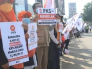 Tolak Kenaikan BBM, Kader PKS Se-Kabupaten Tangerang Serentak Turun ke Jalan