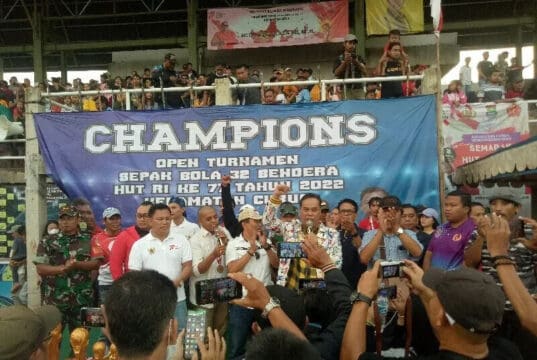 Muhammad Faizal Politisi Golkar Berikan Support di Final Champions Kecamatan Curug Muhammad Faizal Politisi Golkar Berikan Support di Final Champions Kecamatan Curug