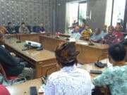 Tokoh masyarakat Adat Citorek Timur mengadu dan rapat dengar pendapat bersama DPRD Kabupaten Lebak.