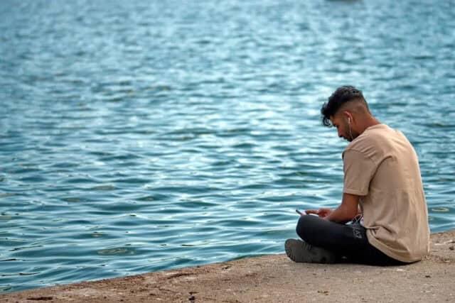 4 Lagu Enak Didengar Yang Cocok Menemani Aktivitasmu Sehari-hari