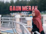 Lirik Lagu Gaun Merah - Tryana
