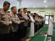 Doakan Korban Kanjuruhan, Polres Metro Tangerang Kota Gelar Shalat Ghaib