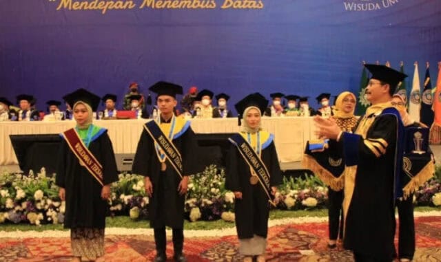 Berjumlah 2.353 Wisudawan, UMT Gelar Wisuda ke-15 Secara Tatap Muka di Ice BSD