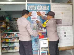 Edukasi Terkait Obat Sirup Terlarang, Polisi Kota Tangerang Sebar Pamflet dan Stiker Edukasi Terkait Obat Sirup Terlarang, Polisi Kota Tangerang Sebar Pamflet dan Stiker