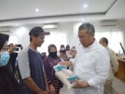 Wujudkan Ketahanan Pangan dan Kendalikan Inflasi, Pemkot Tangsel Serahkan Bantuan