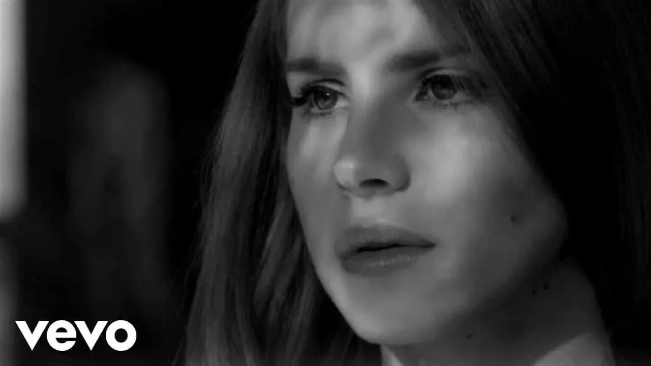 Lirik Lagu Lana Del Rey Blue Jeans