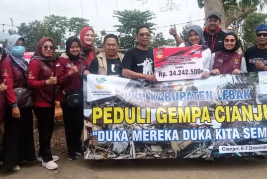 Forum PKH Kabupaten Lebak memberikan bantuan donasi kepada Korban Gempa Cianjur.
