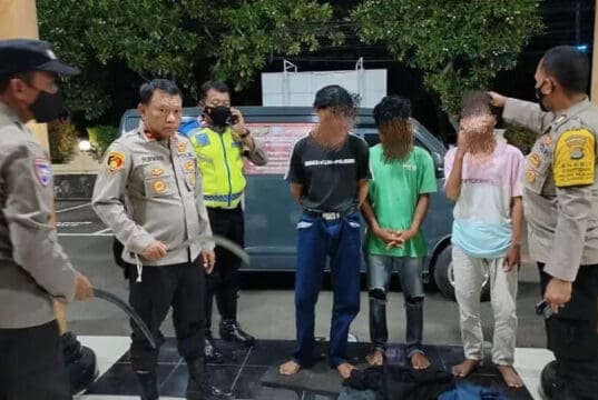 Bawa Celurit Buat Tawuran, Tiga Remaja Diangkut ke Polsek Neglasari