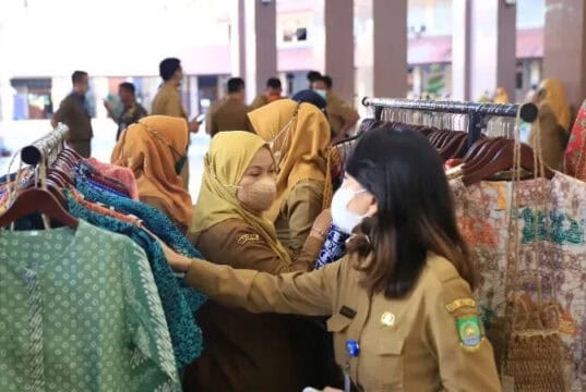 Ajib! Disperindagkop UKM Kota Tangerang Meriahkan 12.12 dengan Bazar UMKM Ajib! Disperindagkop UKM Kota Tangerang Meriahkan 12.12 dengan Bazar UMKM