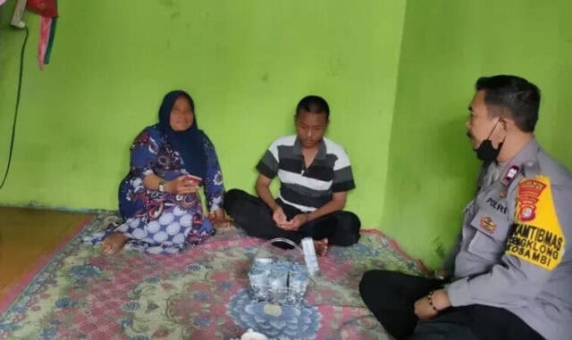 Nah Lo!! Ada Polisi Datangi Kediaman Pelaku Tawuran, Simak Penjelasannya