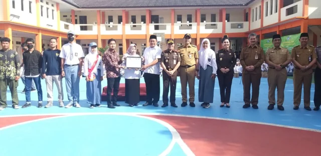 Disaksikan Kajati Banten Pelajar SMK di Kabupaten Tangerang Tanda Tangani Deklarasi Damai