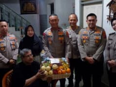 Wakapolda Banten Anjangsana ke Personel Yang Sakit Menahun Wakapolda Banten Anjangsana ke Personel Yang Sakit Menahun