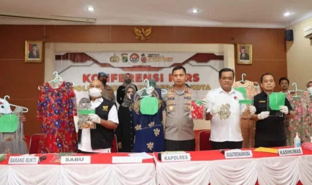 Polisi Ungkap Peredaran Sabu Jaringan India, Modus Dalam Kancing Gaun Pesta